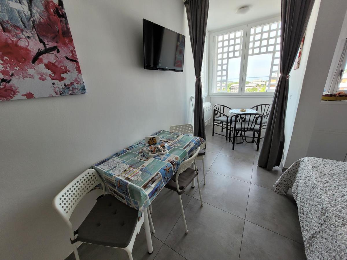 Rosato 2 Sea View Apartment Lignano Sabbiadoro Exterior foto